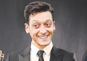 Amine Gülşe ve Mesut Özil evleniyor