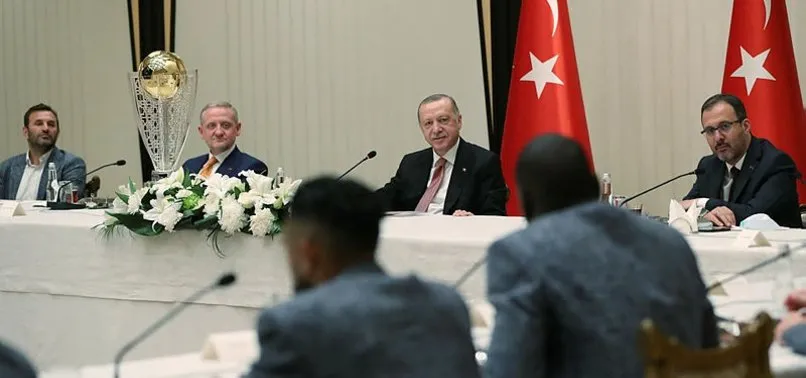 Başkan Erdoğan'dan Başakşehirli Elia'ya özel tebrik: Aferin! 4 çocuğun var