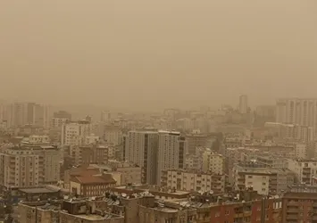 Meteoroloji o bölgeleri son dakika uyardı! Kuvvetli yağış ve toz taşınımı geliyor! Hafta sonu tatil planı yapanlar dikkat