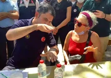 Çevre ve Şehircilik Bakanı Murat Kurum yangın bölgesinde provokatif tavırlar sergileyen kişiye yapılan çalışmaları tek tek anlattı