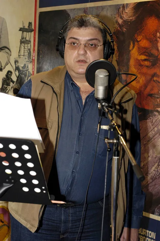 Hafızalara Transformers’ta Optimus’un sesiyle kazınan seslendirme sanatçısı Ayhan Kahya hayatını kaybetti!