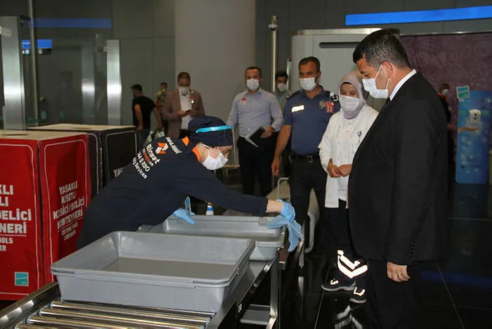 Son dakika: İstanbul Havalimanı’nda koronavirüs denetlemesi - 1
