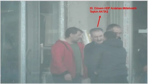 HDP terörist cenazesinde tam kadro hazır bulundu! Selahattin Demirtaş’ın ihanet emri uygulanıyor