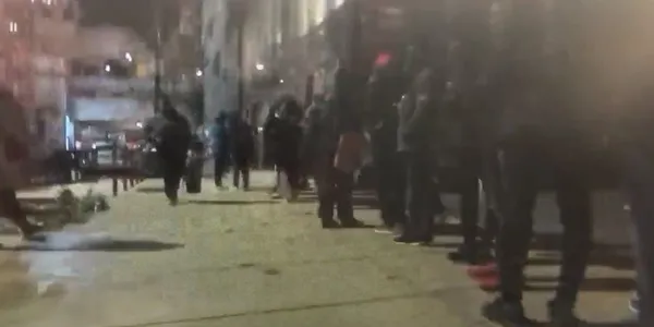 1675344737389.jpg İngiltere'den sonra Fransa'daki öğrencileri de gıda krizi vurdu! Aşevlerinin önünde dev kuyruklar - 2