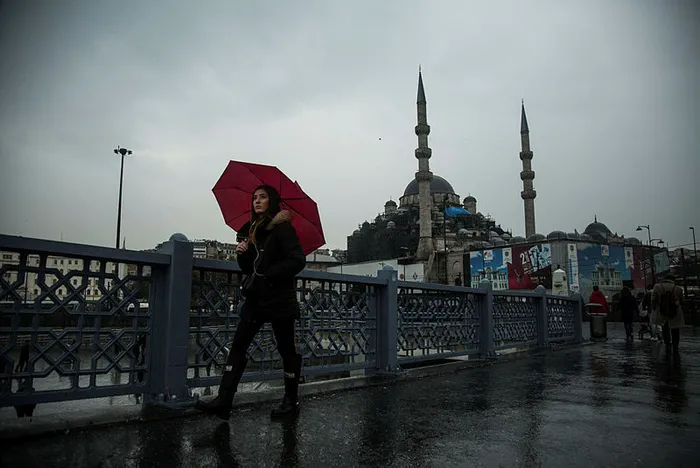 meteoroloji-yeni-haritayi-yayimladi-14-ile-sari-kodlu-uyari-1711415526275.jpg Meteoroloji yeni haritayı yayınladı! 14 ile sarı kodlu alarm| Bir tarafta kar diğer tarafta sağanak... - 3