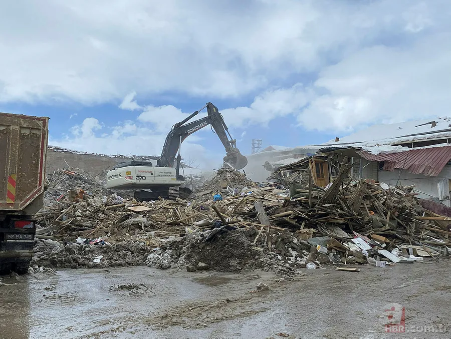 Farah Zeynep Abdullah’ın hadsiz sözlerine sosyal medyada tepki yağdı! "Ekranda görmek istemiyoruz" 13