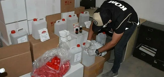 Son dakika...İzmir’de sahte içki operasyonu: 5 ton etil alkol ele geçirildi