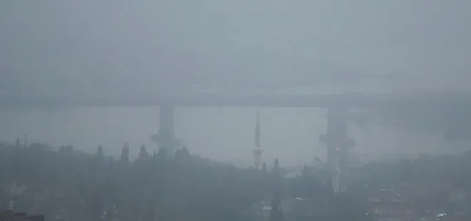 İstanbul Boğazı sis nedeniyle transit geçişlere kapatıldı