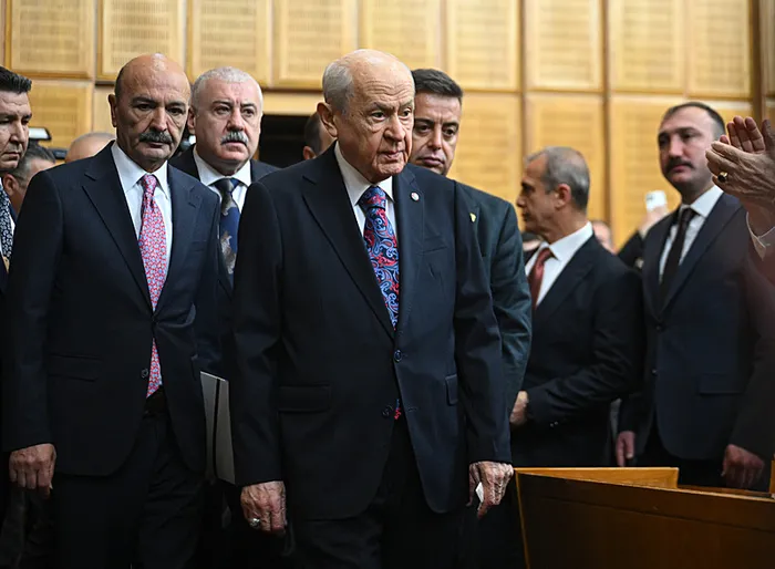 mhp-genel-baskani-bahceliden-terorsuz-turkiye-vurgusu-hain-orgutun-sonu-geldi-1736846568004.jpg MHP Genel Başkanı Devlet Bahçeli, partisinin TBMM Grup Toplantısı'na katılarak konuşma yaptı. (AA)