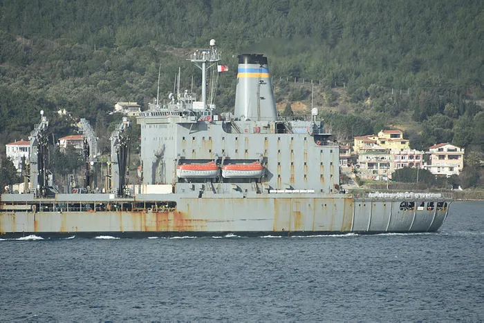 Son dakika: ABD savaş gemisi ‘USNS Laramie’ Çanakkale Boğazı’ndan geçti - 1