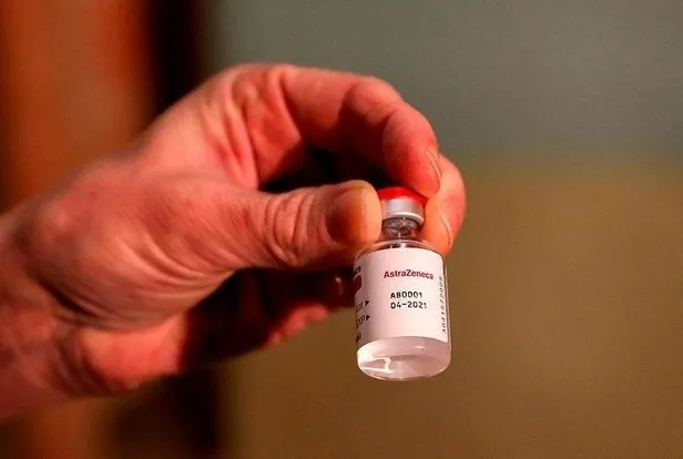 Oxford-AstraZeneca aşısı İngiltere'de uygulanmaya başlandı - 1