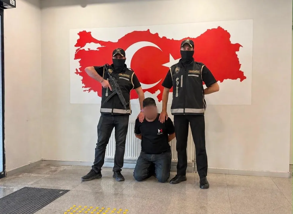 1786804951048.jpeg Sınır ötesinde nefes kesen operasyon! Aranan firari Bakü'de kıskıvrak yakalandı - 1