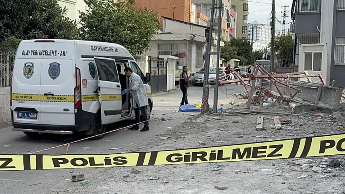 Adana'da inşaatta asansörlü iskele kazası: 1 ölü 1 ağır yaralı