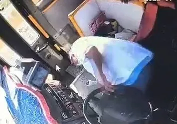 Gaziantep’te olası faciayı yolcu önledi!