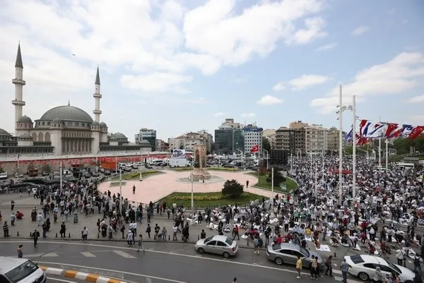 Diyanet İşleri Başkanı Erbaş Taksim Camii’ndeki hutbeye neden kılıçla çıkmadı? Tarihi gelenek nereden geliyor?