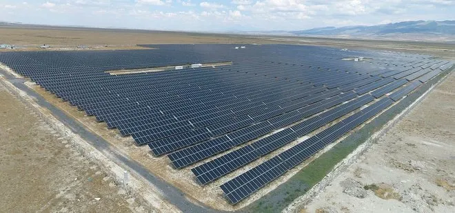 Türkiye’nin güneş enerjisi üretim üssü Karapınar’da açılıyor