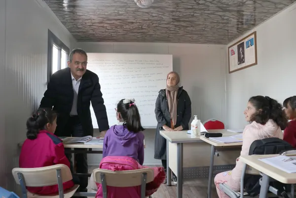 4 ilde eğitim kademeli olarak başlıyor! Bakan Özer güzel haberi duyurdu - 2