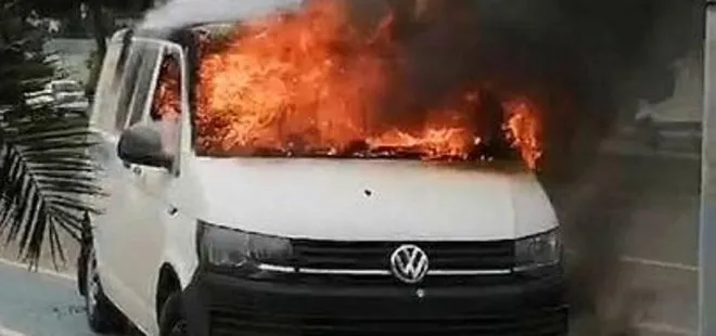 İstanbul’da seyir halindeki minibüs alev alev yandı