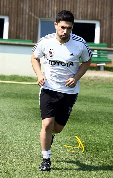 Sezer Öztürk kimdir, son hali nasıl? Sezer Öztürk olayı nedir? Futbolcu Sezer Öztürk tutuklandı mı?