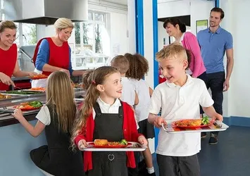 Özel okul yemek fiyatları velileri isyan ettirdi