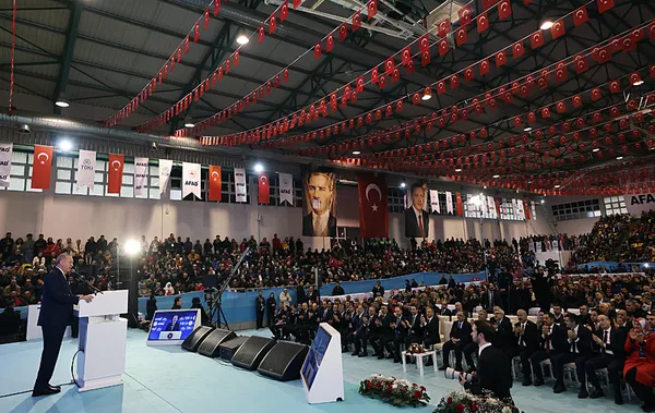 anahtarlar-bizzat-baskan-erdoganin-elinden-deprem-konutlari-hak-sahiplerine-teslim-edildi-hataya-2-yeni-hastan-1706973121411.jpeg