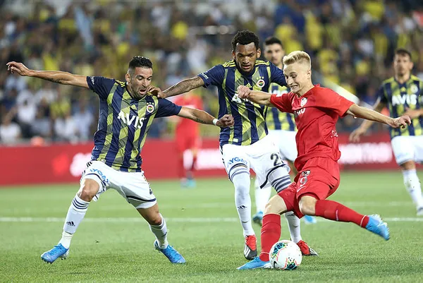 Fenerbahçe evinde Gazişehir Gaziantep’i 5-0 yendi