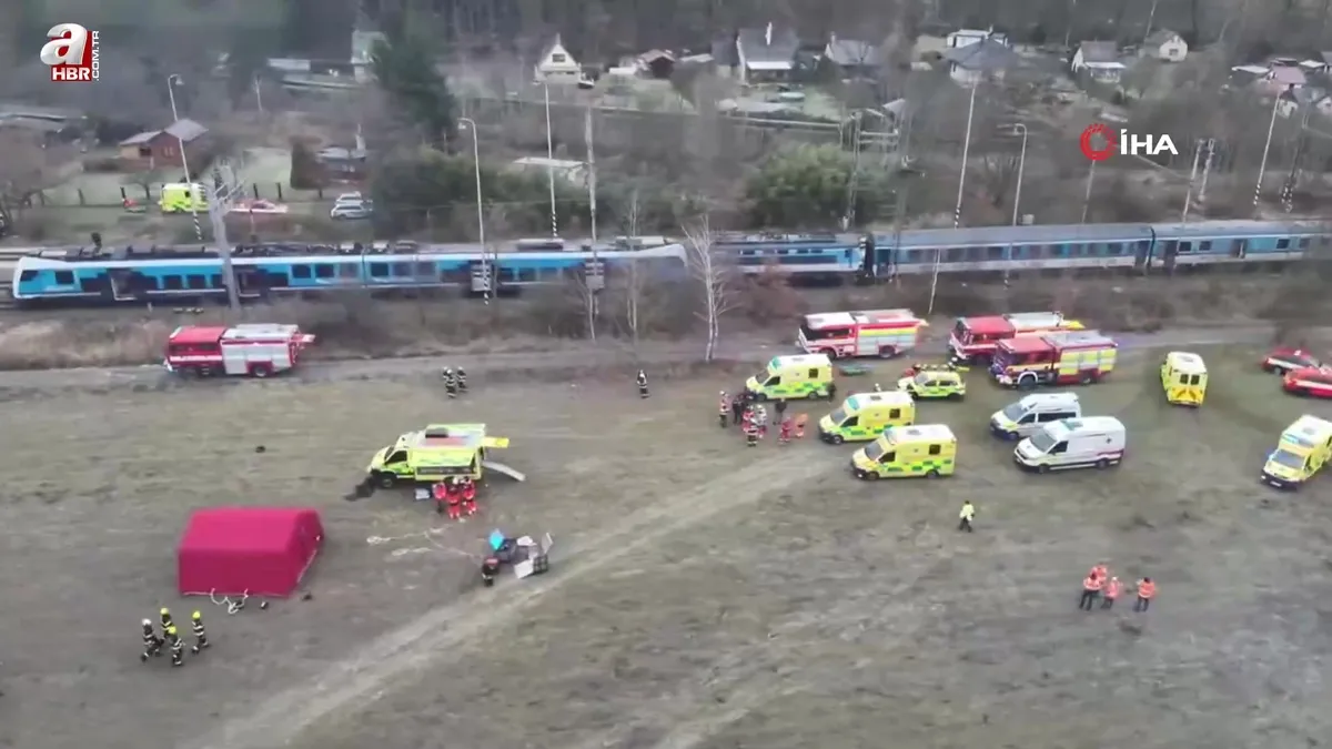 Çekya’da iki yolcu treni çarpıştı