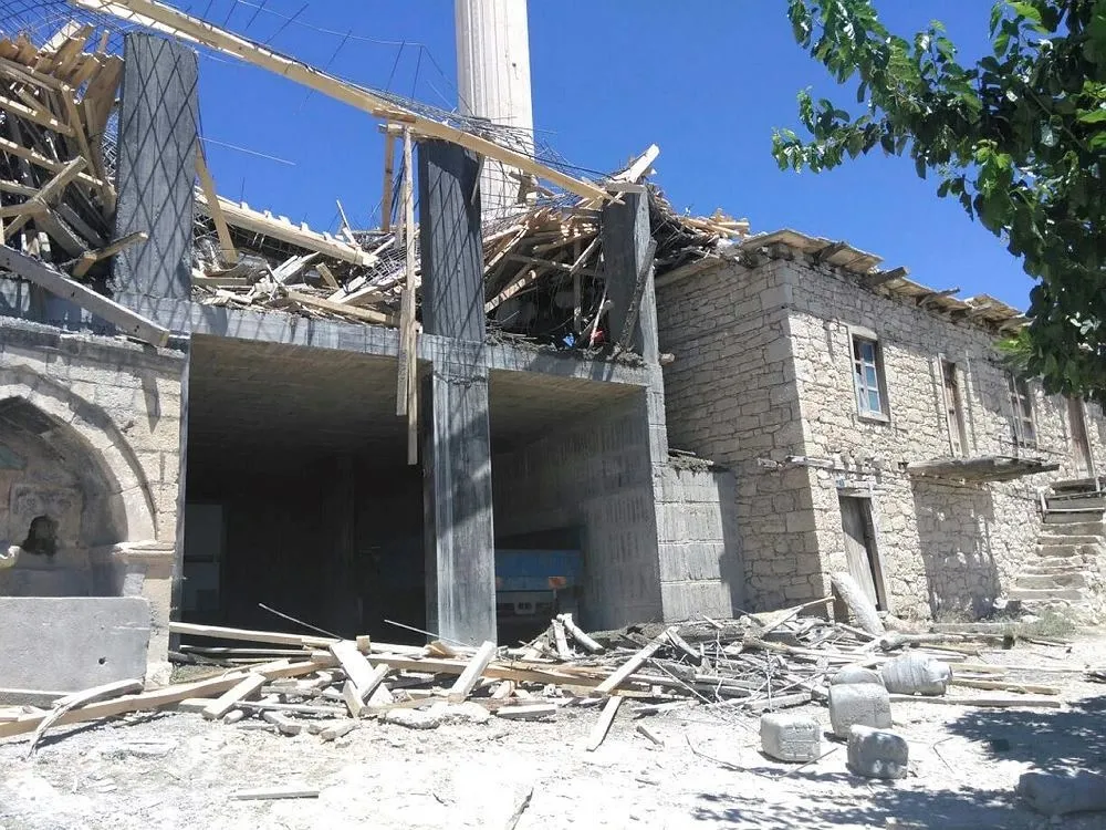 Mersin'de cami inşaatında göçük: 1 ölü, 4 yaralı - 1