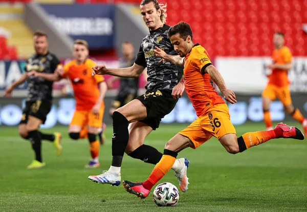 cimbom-sampiyonlugu-istiyor-goztepe-1-3-galatasaray-mac-sonucu-ozet-1618683385588.jpg Cimbom şampiyonluğu istiyor! Göztepe 1-3 Galatasaray (MAÇ SONUCU-ÖZET) - 2