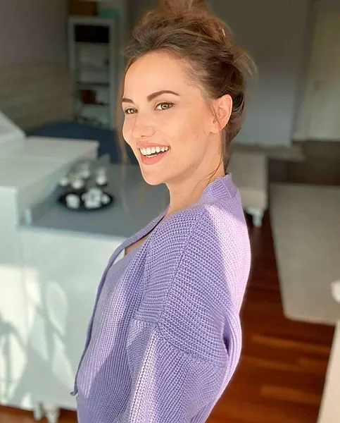 Hande Ercel In Estetiksiz Halini Gorenler Taniyamadi