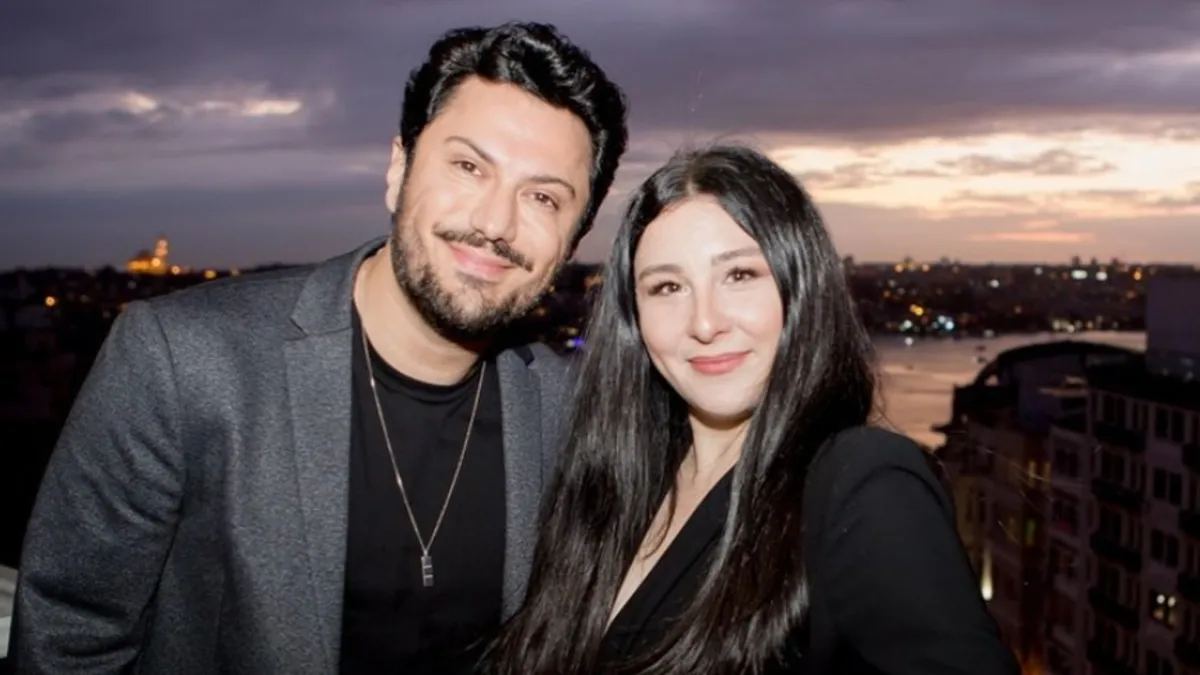 Yasemin Sakallıoğlu evlilik yıl dönümünde Galatasaray maçını tercih etti