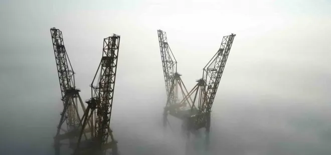 Ambarlı limanında sis bulutu