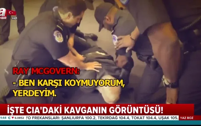 Eski CIA ajanını yerlerde sürüklediler!