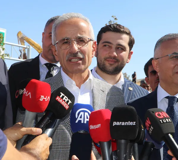 pekinden-londraya-ikinci-demiryolu-yavuz-sultan-selim-koprusunden-demiryolu-agi-1691034442324.jpg Pekin’den Londra’ya ikinci demiryolu! Yavuz Sultan Selim Köprüsü'nden demiryolu ağı - 3