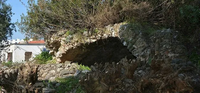 Muğla’da 1500 yıllık tarihi tonoz yapıyı define avcıları delik deşik etti