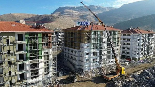 1705690104721.jpeg Sağlam güvenli sıcak yuva! Deprem konutlarında aralıksız mesai: 930 şantiye 307 bin konut... - 2