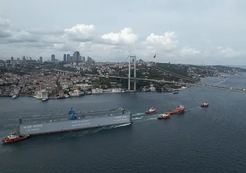 Yüzer doğal gaz üretim platformu Türkiye'de: Günlük 10 milyon metreküp üretim