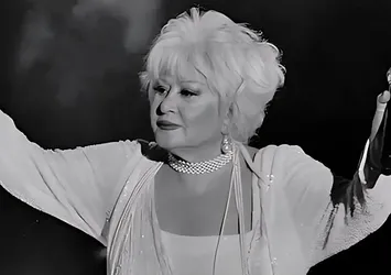 Türk sanat müziğinin efsane ismi Muazzez Abacı son yolculuğuna uğurlandı