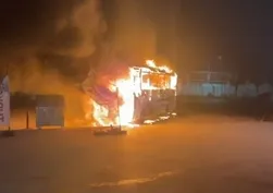Kapıkule'de yolcu otobüsü alev alev yandı