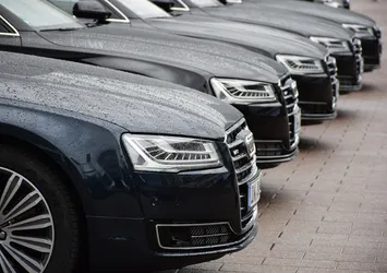 Audi yöneticisinin evine polis baskını