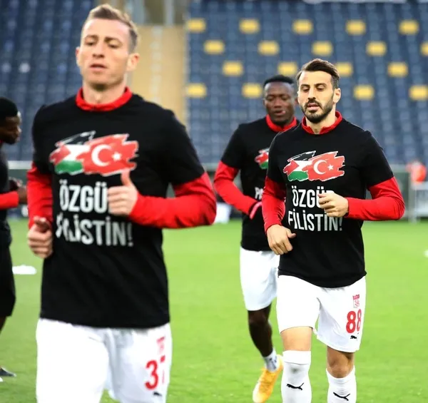 Futbolcular Filistin için tek yürek oldu! - 3