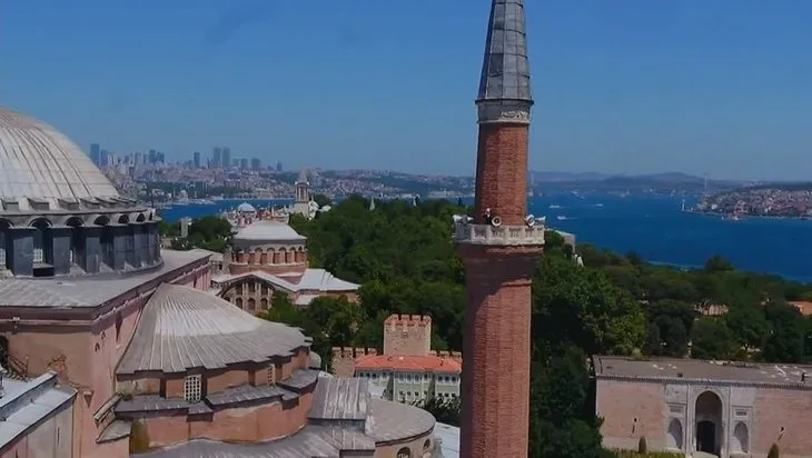 86 yıllık hasret bir cuma vakti vuslata erdi! Ayasofya Camii'nin ibadete açılışının yıl dönümü