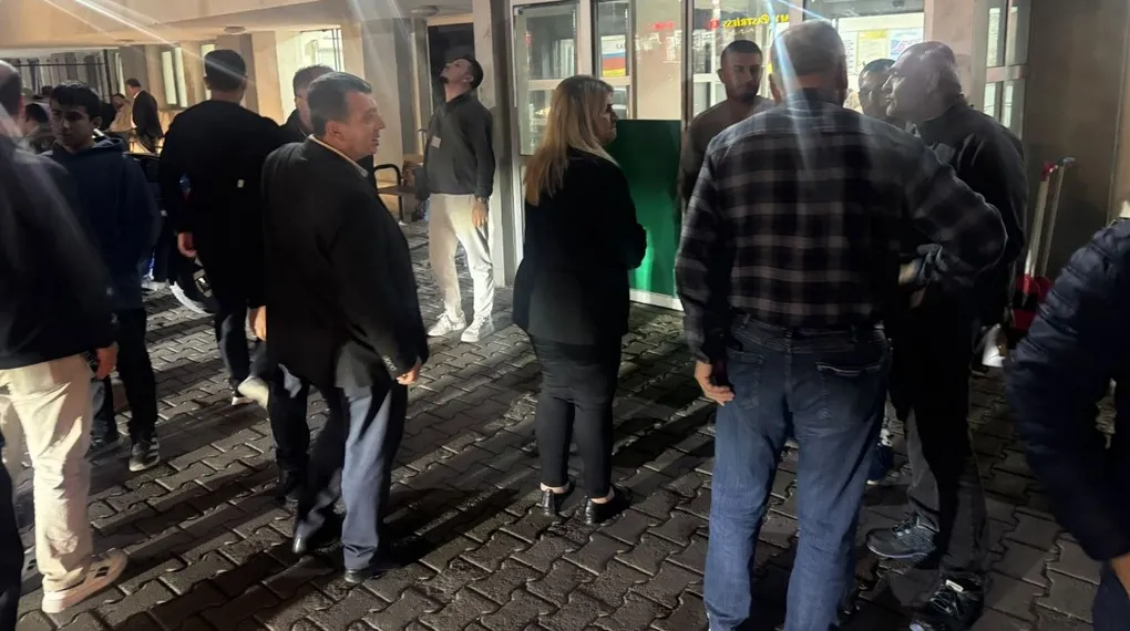 Siirt'te tavuk dürüm sonrası zehirlenme şüphesi! Sayı 88'e yükseldi, 1 gözaltı