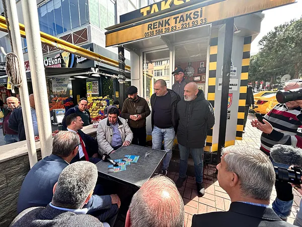 cumhur-ittifakinin-izmir-buyuksehir-belediye-baskan-adayi-hamza-dagdan-taksicilere-mujde-1710426429234.jpg Cumhur İttifakı'nın İzmir Büyükşehir Belediye Başkan adayı Hamza Dağ'dan taksicilere müjde! - 3