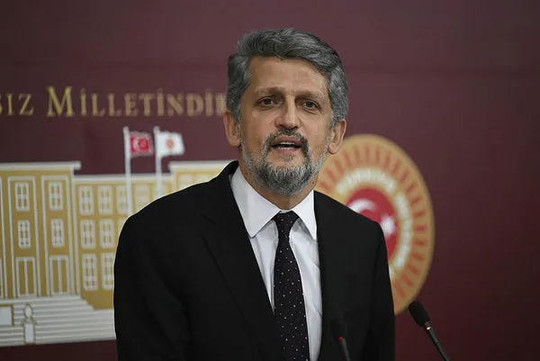 1671469570275.jpg HDP'li Garo Paylan Türk polisine tehditler savurdu: Altı ay sonra hesap vereceksin - 1
