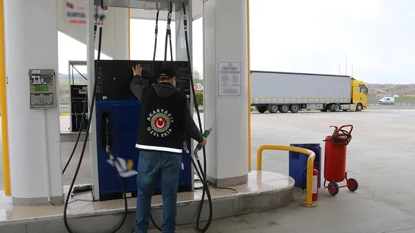 Benzin ve motorinde indirim beklentisi! Brent petrol çakıldı! Akaryakıt fiyatlarına indirim yapılacak mı? 23 Eylül güncel benzin motorin LPG fiyatları...