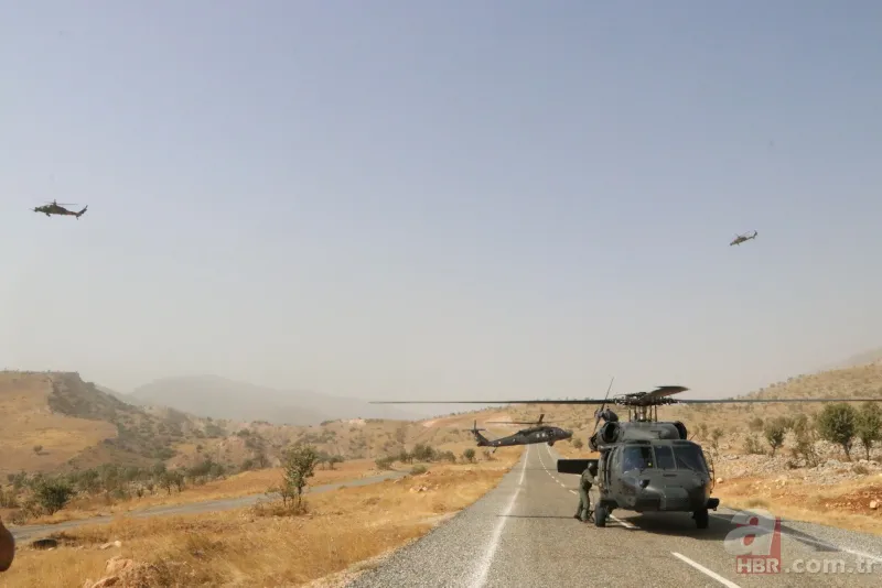 Batman'da PKK'lı 4 teröristin teslim oluşu kamera görüntülerine yansıdı. 8