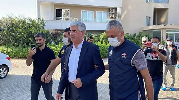 CHP'li Belediyenin makam verdiği terörle iltisaklı Bedrettin Gündeş'in kirli geçmişi gözler önüne serildi! Bakan Soylu Kılıçdaroğlu'na sordu: Bu şahsı tanıdınız mı? - 7