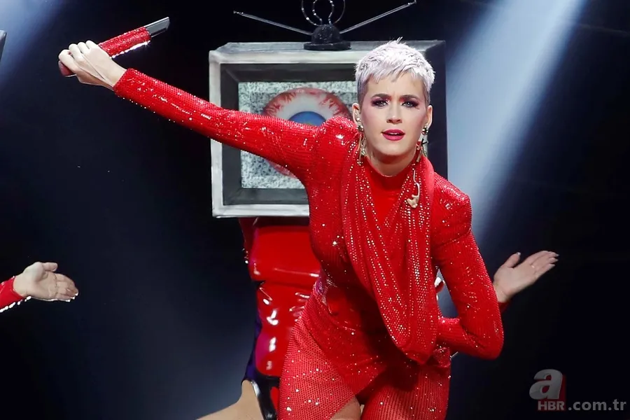 Rihanna'nın istekleri pes dedirtti! Dünya onu konuşuyor! 24