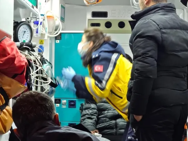 1712614759989.jpg Yolcu otobüsü alevler içinde kaldı! 16 vatandaş hastaneye kaldırıldı - 3